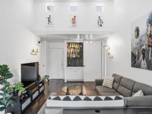 MLS #250043068SD image #0