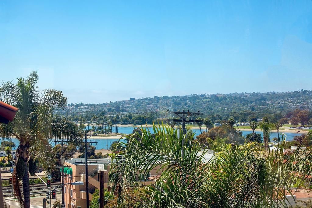 MLS #250043336SD image #0