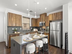 MLS #250043355SD image #0