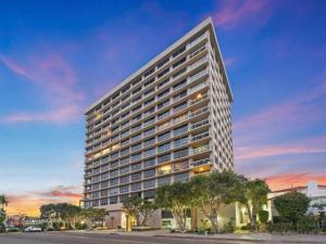 MLS #250043366SD image #0