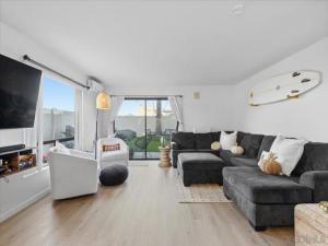 MLS #250043454SD image #0