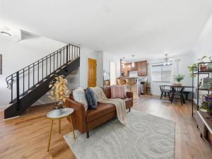 MLS #250043500SD image #0