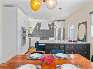 MLS #250043504SD image #0