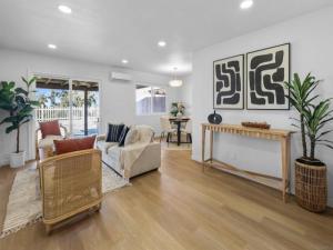 MLS #250043526SD image #0