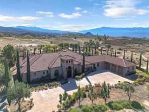 MLS #250043532SD image #0