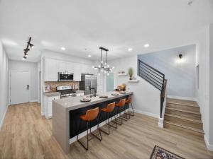 MLS #250043584SD image #0