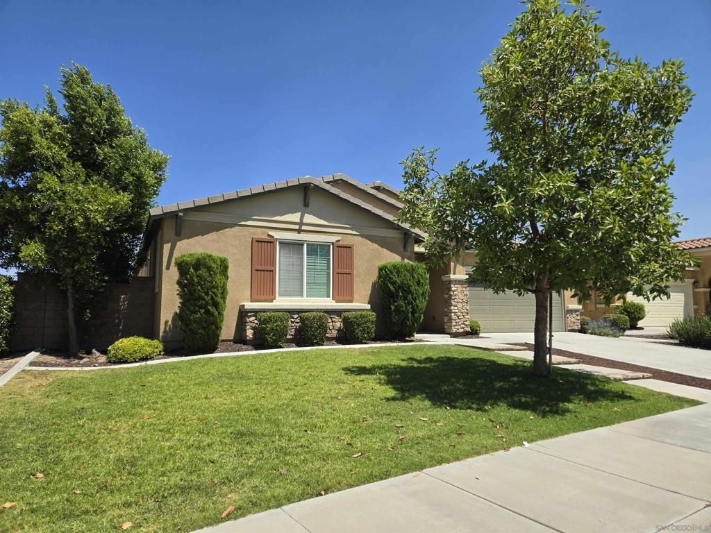 MLS #250043726SD image #0