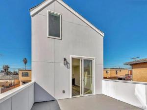 MLS #250043814SD image #0