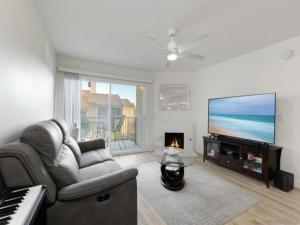 MLS #250043842SD image #0