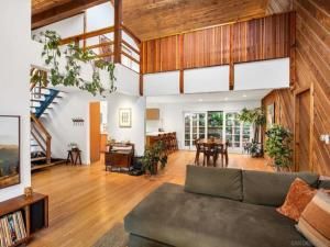 MLS #250043946SD image #0