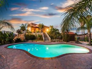 MLS #250044299SD image #0