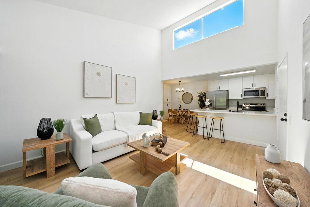 MLS #250044303SD image #0