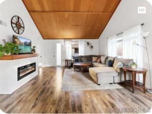 MLS #250044306SD image #0