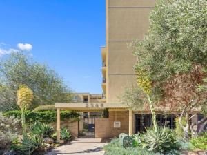 MLS #250044344SD image #0