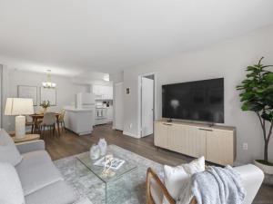 MLS #250044449SD image #0