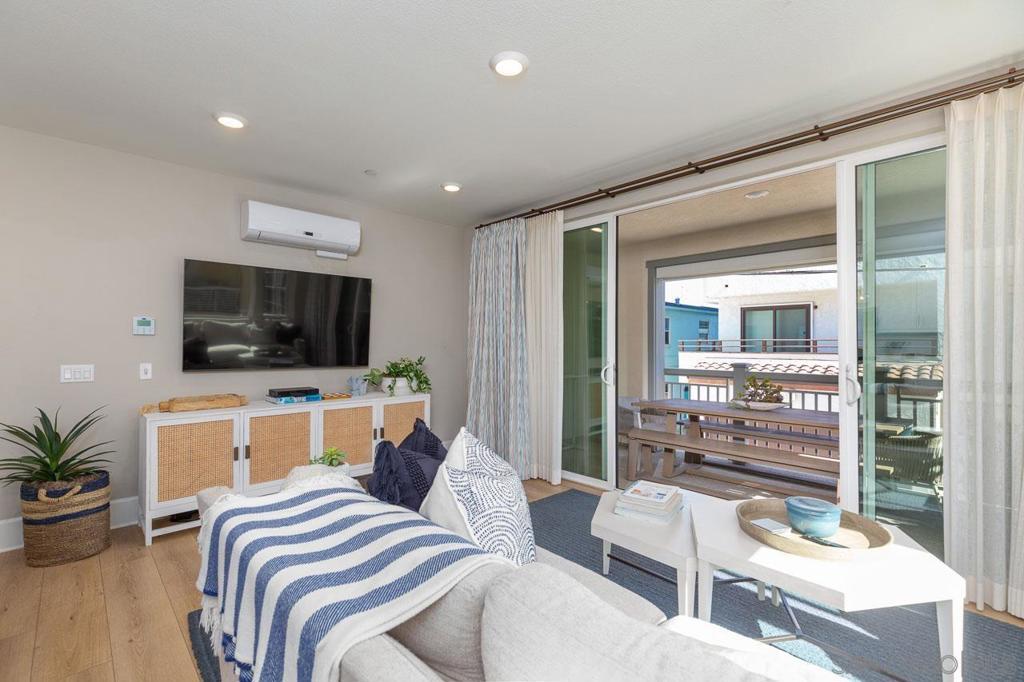 MLS #250044593SD image #0