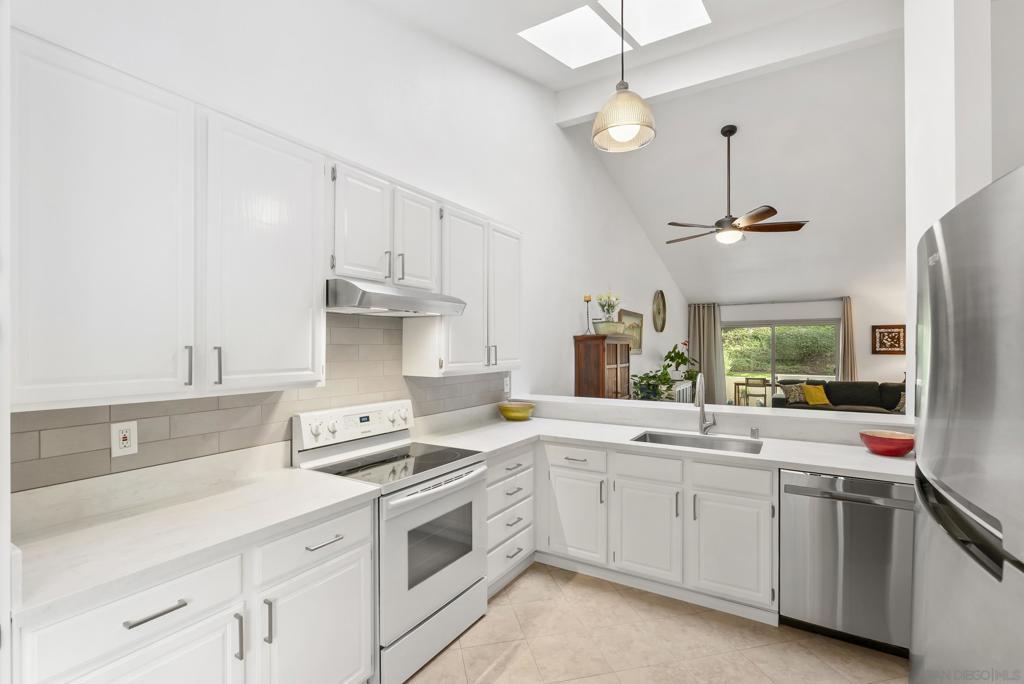 MLS #250044671SD image #0