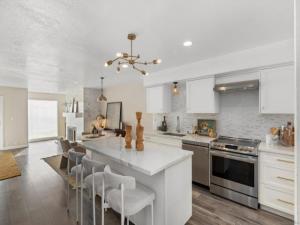 MLS #250044702SD image #0