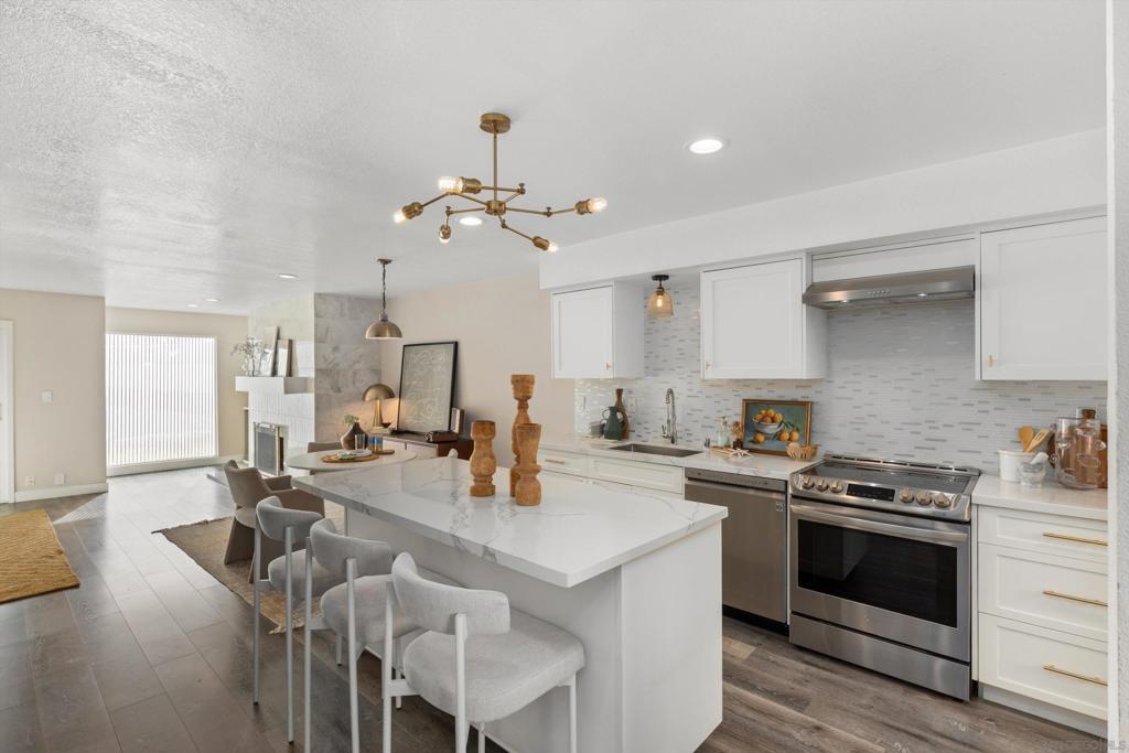 MLS #250044702SD image #0