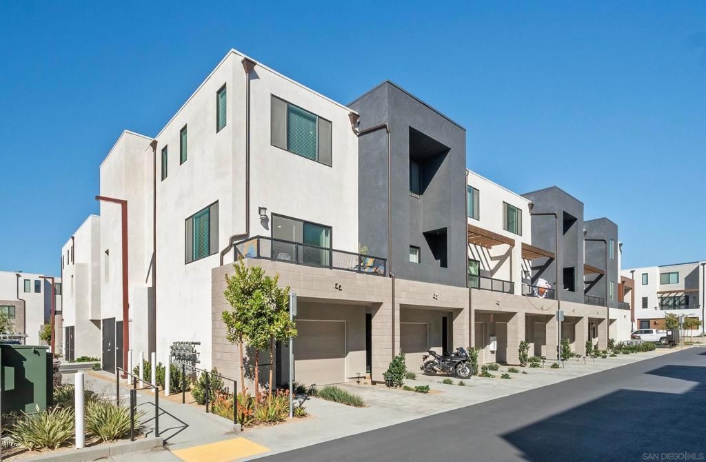 MLS #250044872SD image #0