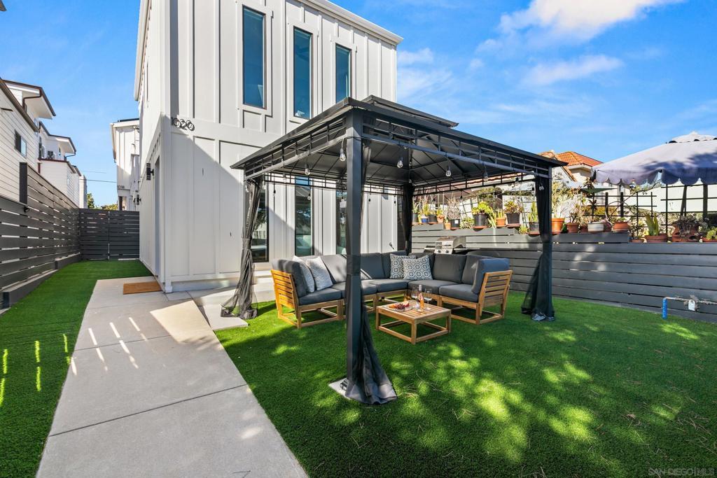 MLS #250044882SD image #0