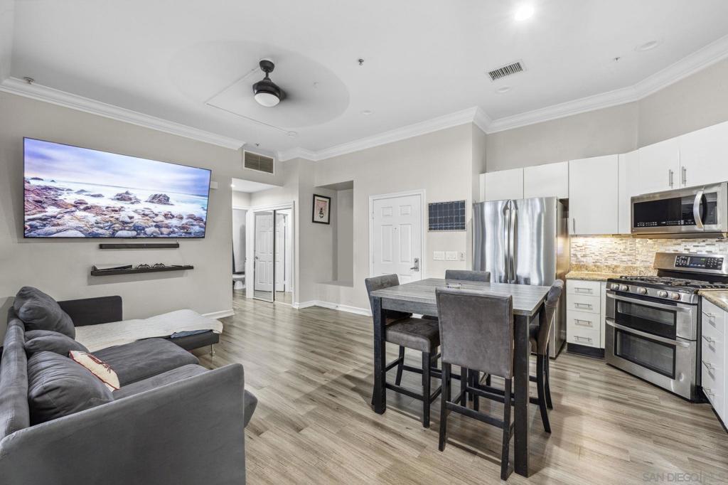 MLS #250045071SD image #0