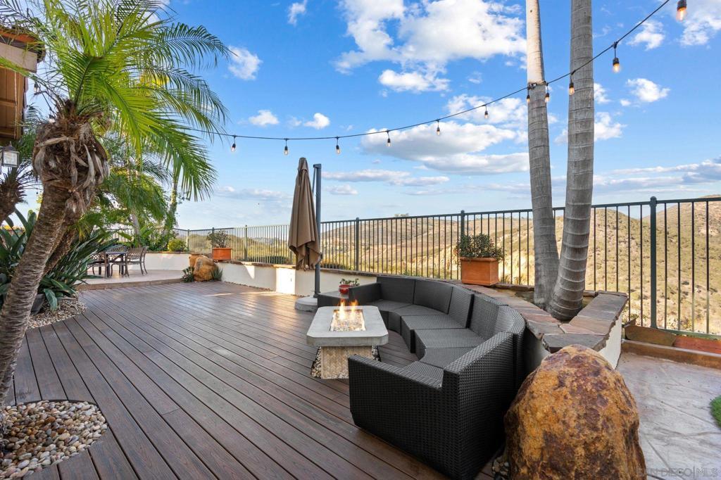 MLS #250045293SD image #0