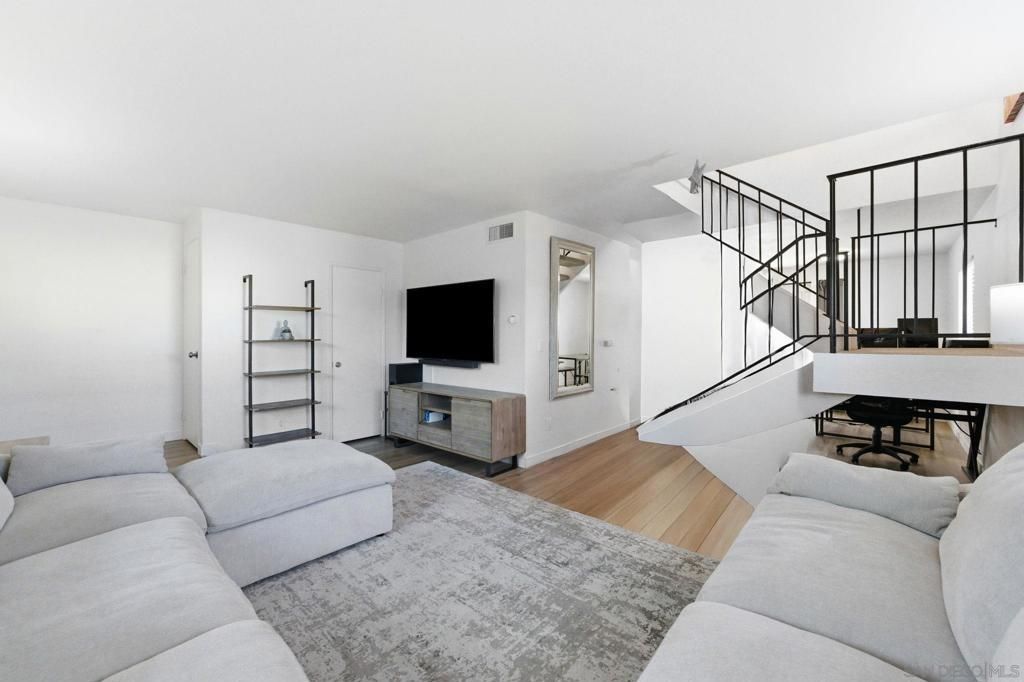 MLS #250045472SD image #0