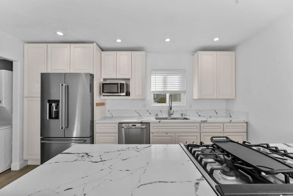 MLS #250045529SD image #0