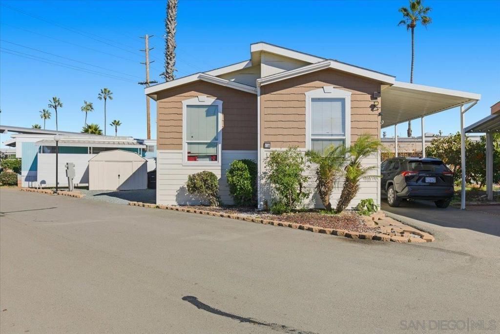 MLS #250045704SD image #0