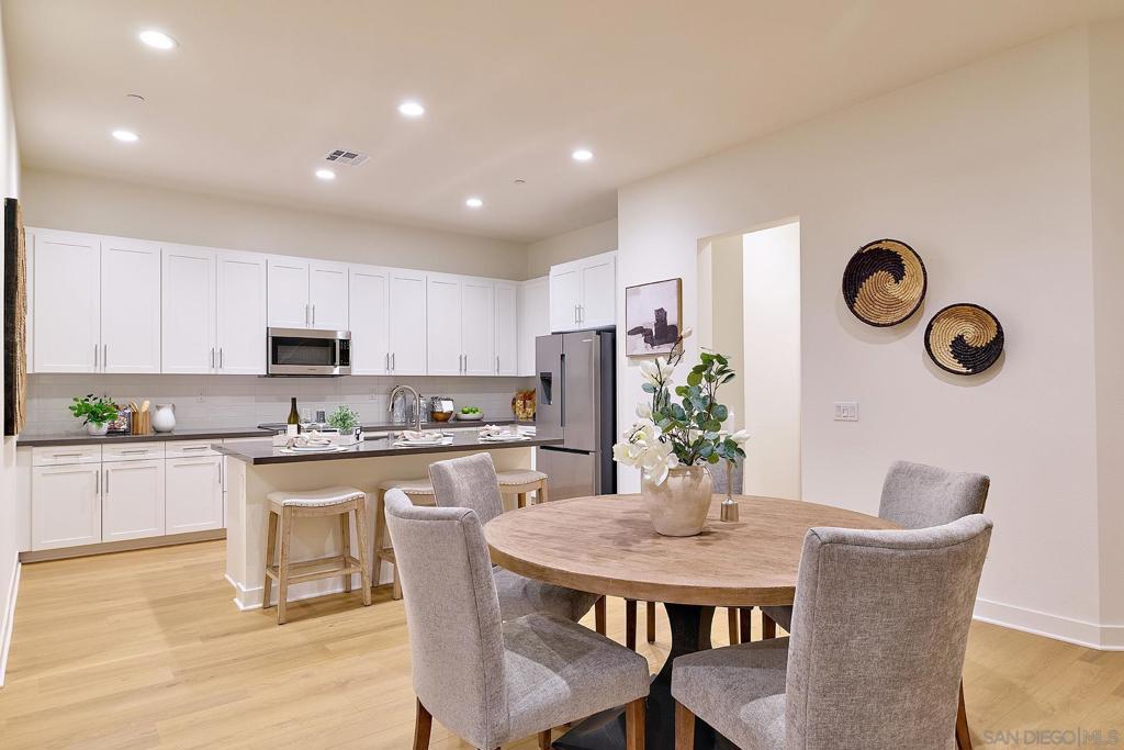 MLS #250045912SD image #0