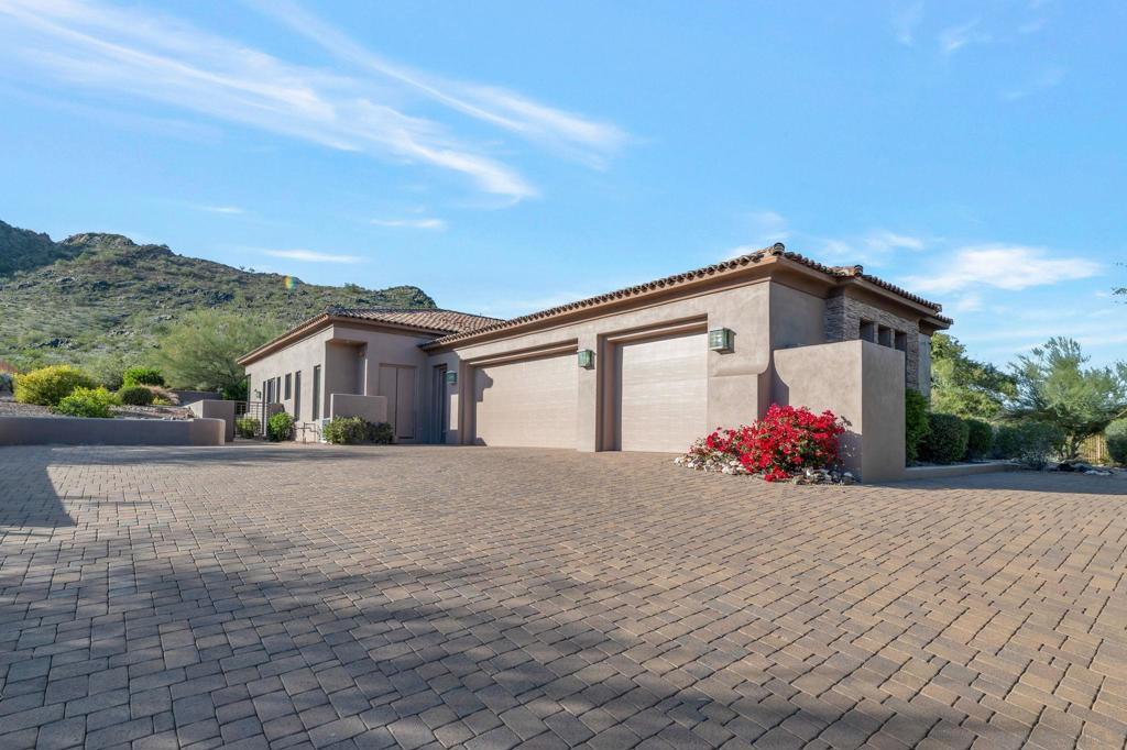 MLS #250046101SD image #0