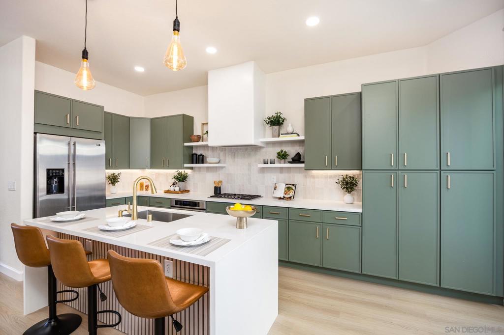 MLS #250046274SD image #0