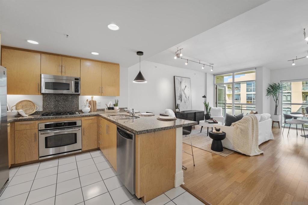 MLS #250046294SD image #0