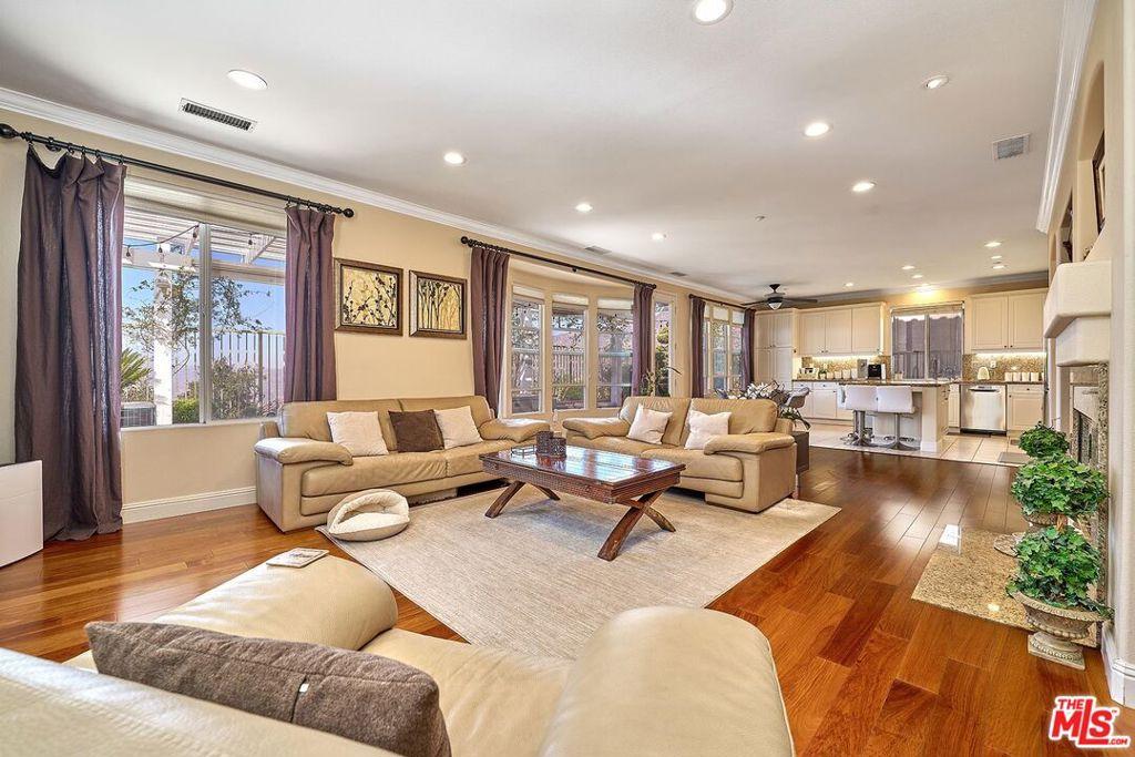 MLS #25475643 image #0