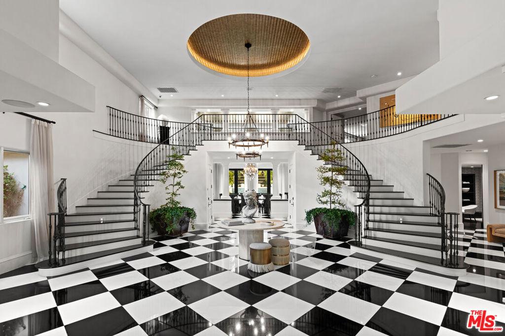 MLS #25490157 image #0