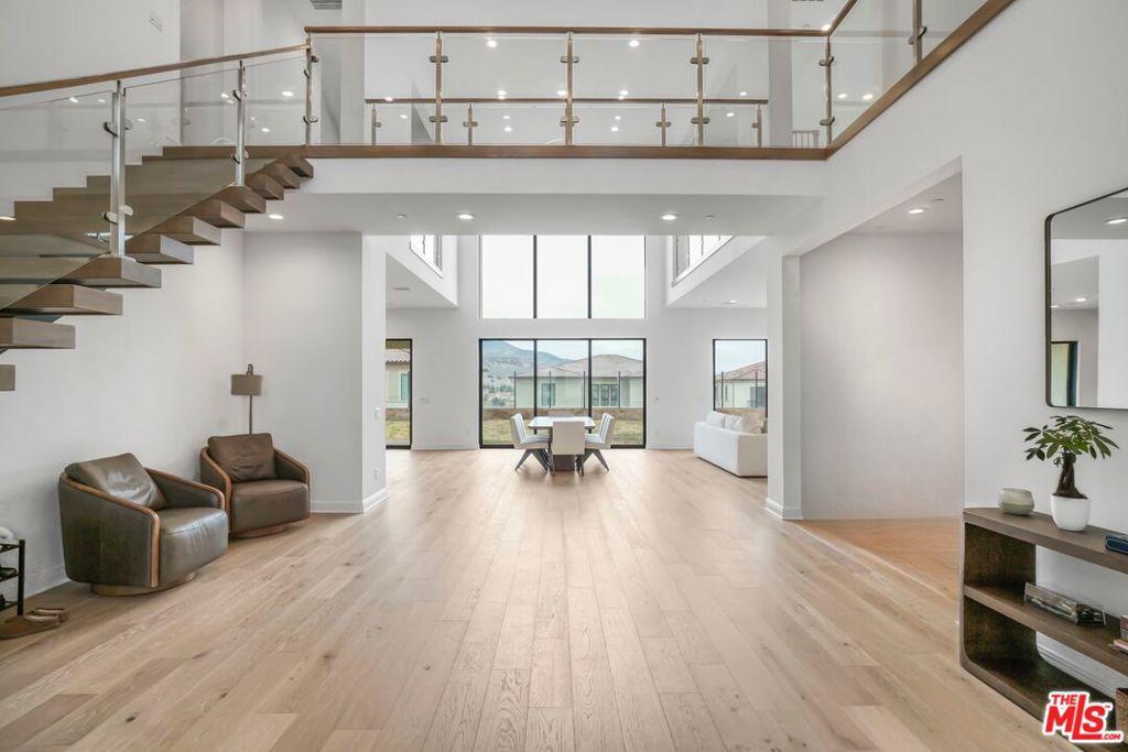 MLS #25494817 image #0