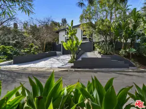 14892 Jadestone Drive Sherman Oaks
