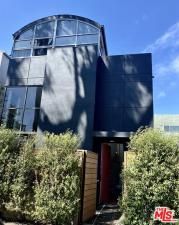 MLS #25516645 img 0