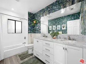 4545 Tyrone Avenue Sherman Oaks