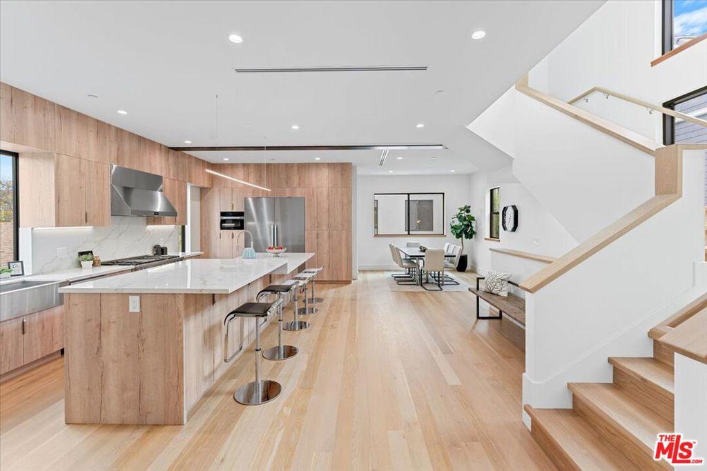 MLS #25525873 image #0