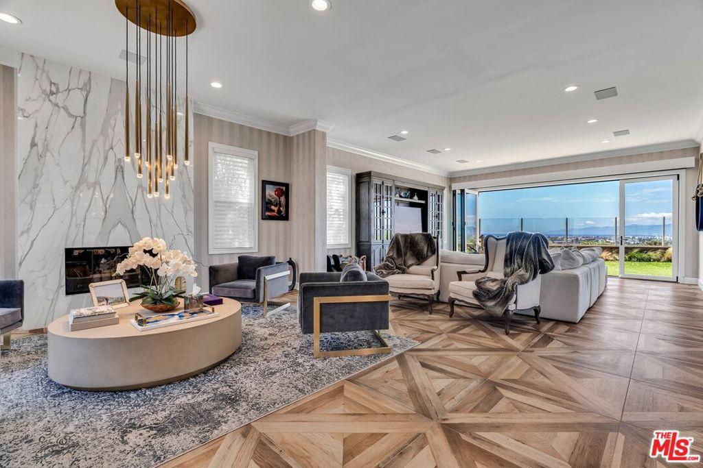 MLS #25527545 image #0