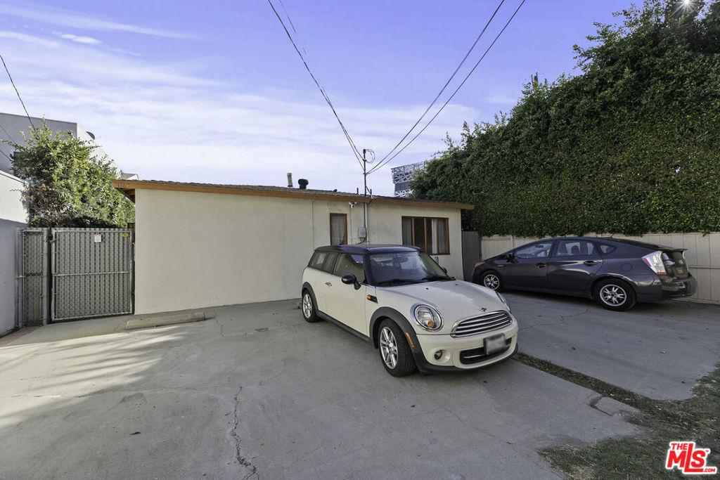 MLS #25528605 img 0