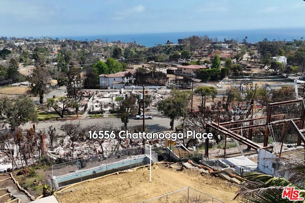 16556 Chattanooga PL Pacific Palisades CA 90272 | MLS #25531423 45 MLS #25531423 image #0