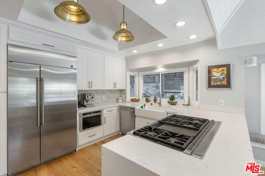 3739 Ventura Canyon AvenueSherman Oaks img 0