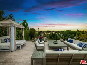 14539 Valley Vista Boulevard Sherman Oaks