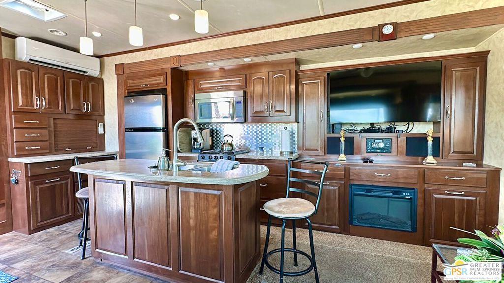 MLS #25536121PS image #0