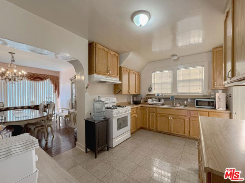 MLS #25536911 img 0