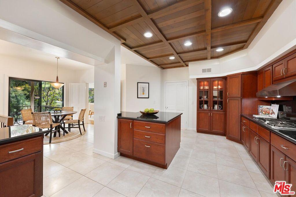 3526 Mound View AvenueStudio City img 0