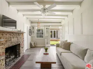 4631 Noble Avenue Sherman Oaks